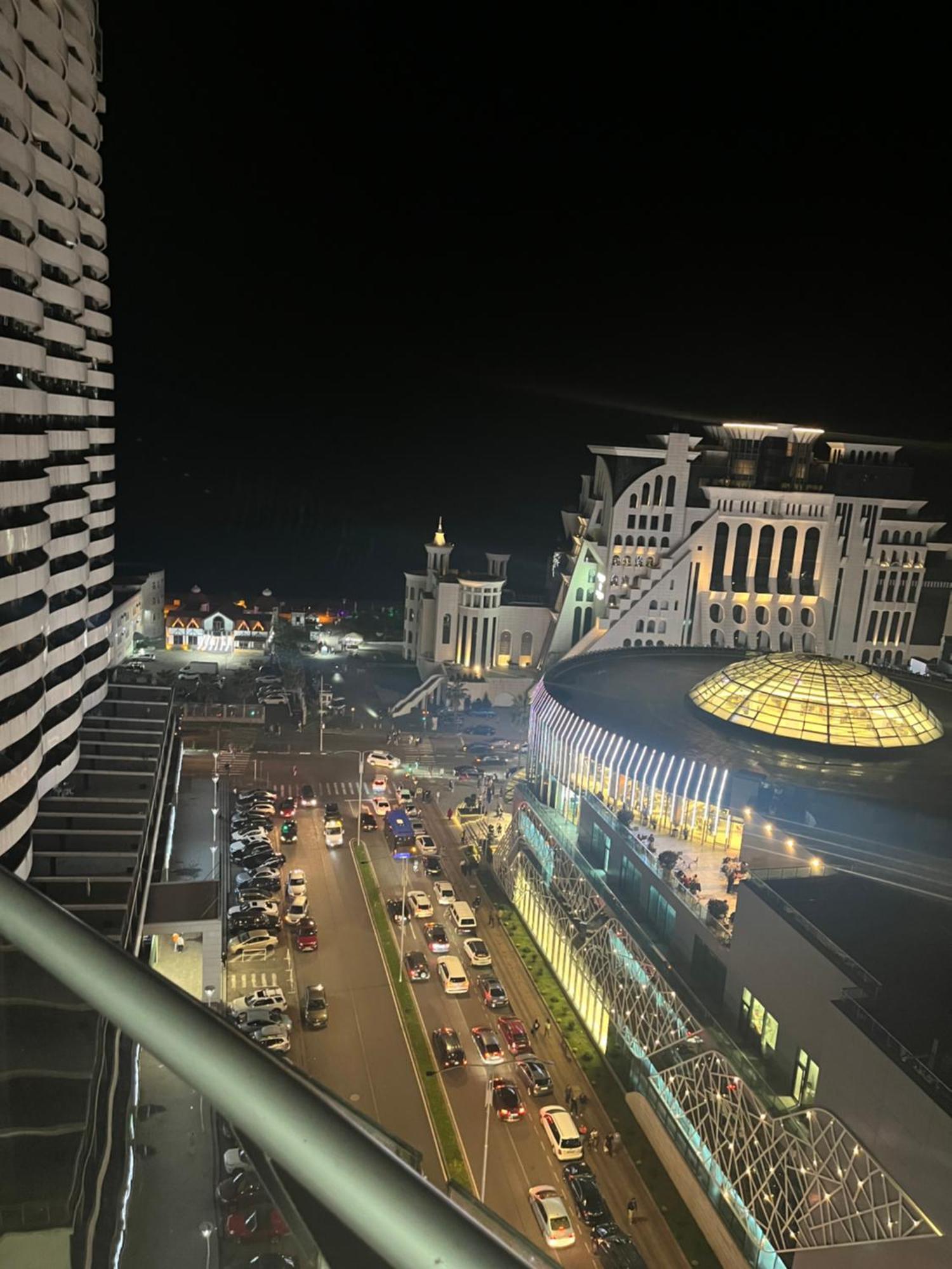 Orbi Plaza Tamara Aparthotel Batumi Kültér fotó