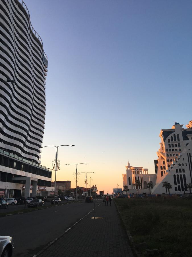 Orbi Plaza Tamara Aparthotel Batumi Kültér fotó