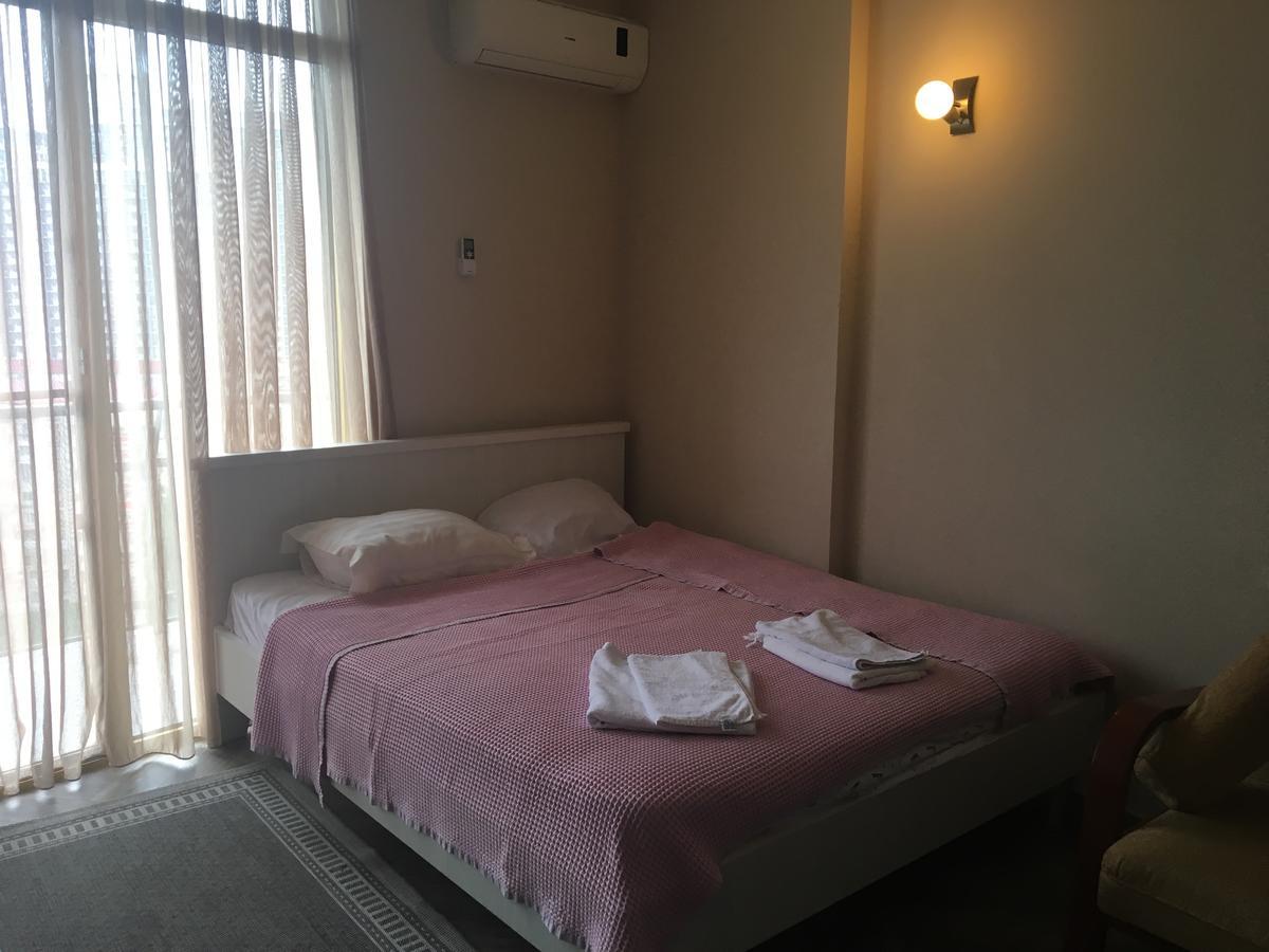 Orbi Plaza Tamara Aparthotel Batumi Kültér fotó